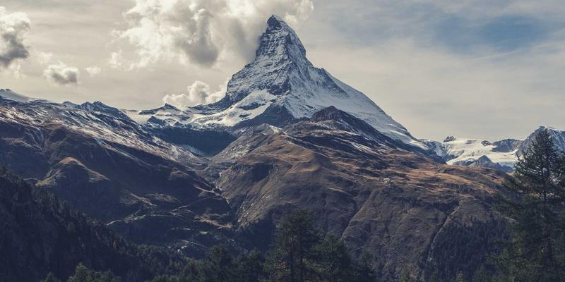 解码Z世代消费密码：广州福中国家居用品与装饰摆件的营销新策略